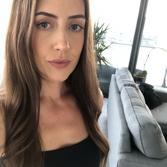 Meet your Posher, Amanda - Picture 1 of 1